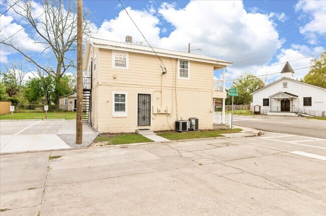 Building Photo - Move-In Special: $300 Off First Month if You Move by Feb 28, 2026!