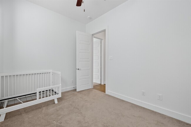 Building Photo - 4402 Schuler St