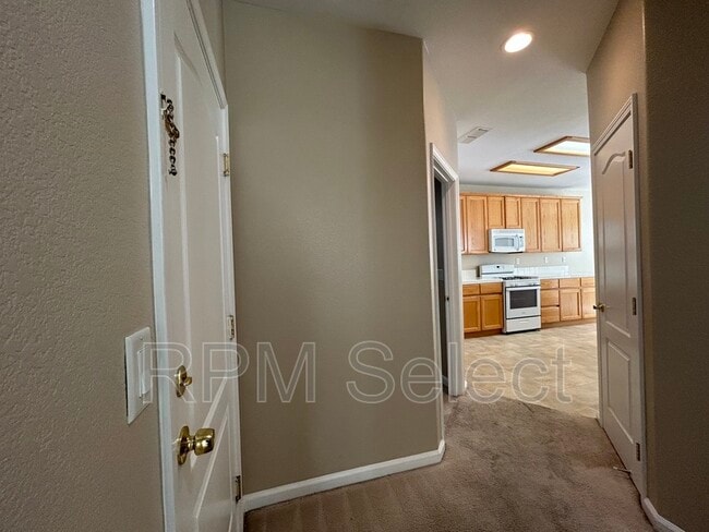 Building Photo - 2206 Ranch House Ct