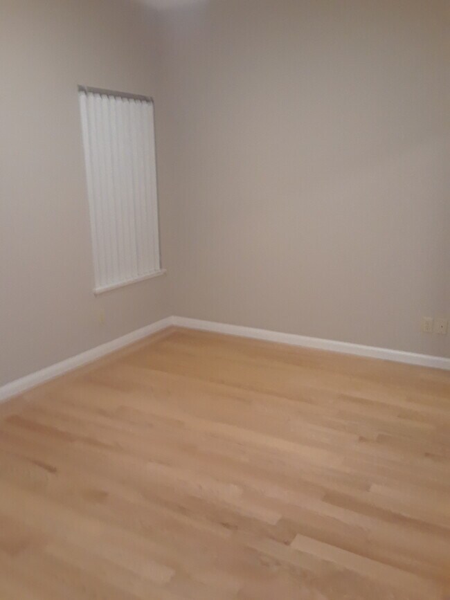 Building Photo - 473 34th Ave