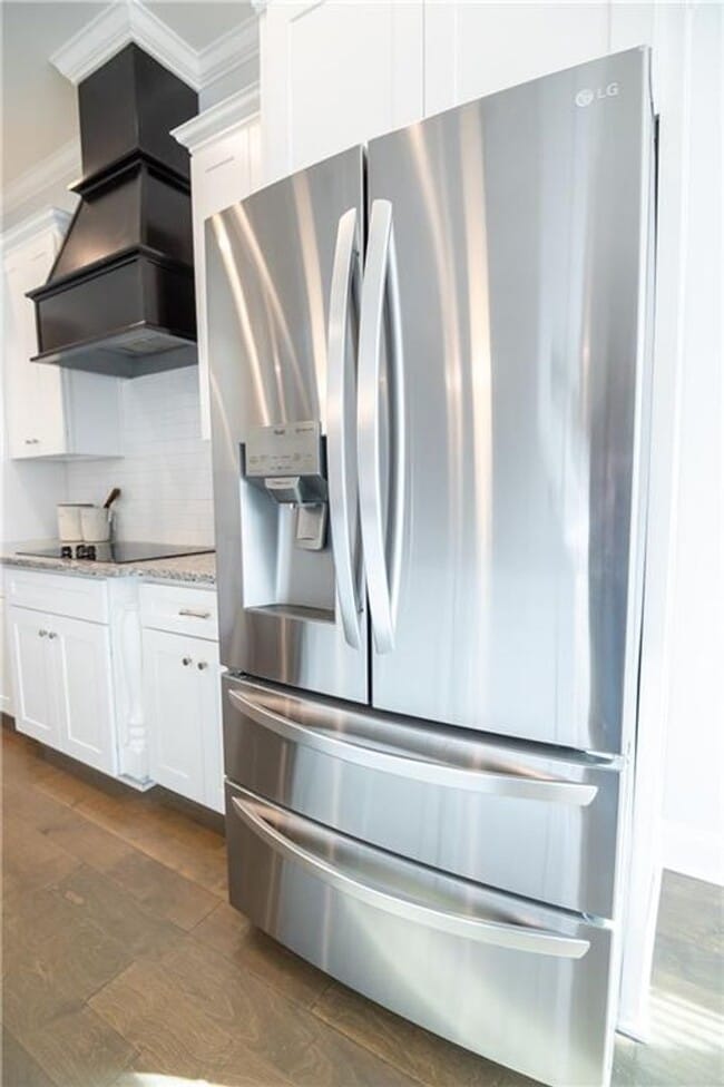 Building Photo - Spacious & Stylish 4BD Home with Loft in C...