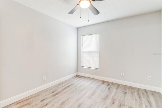 Building Photo - 29806 Morningmist Dr