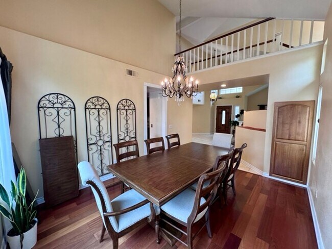 Building Photo - 5 bedroom South Temecula home with a Pool ...
