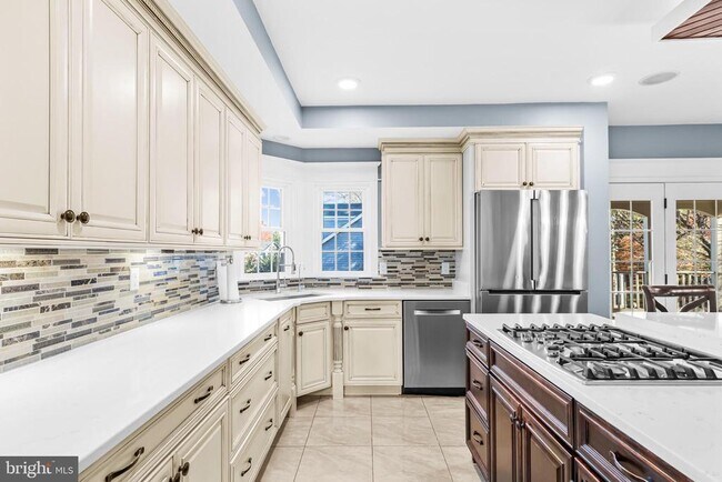 Building Photo - 46564 Hampshire Station Dr