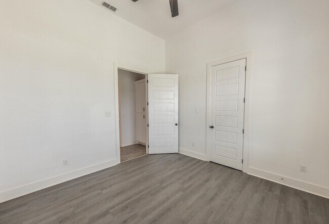 Building Photo - 19108 County Rd 2240