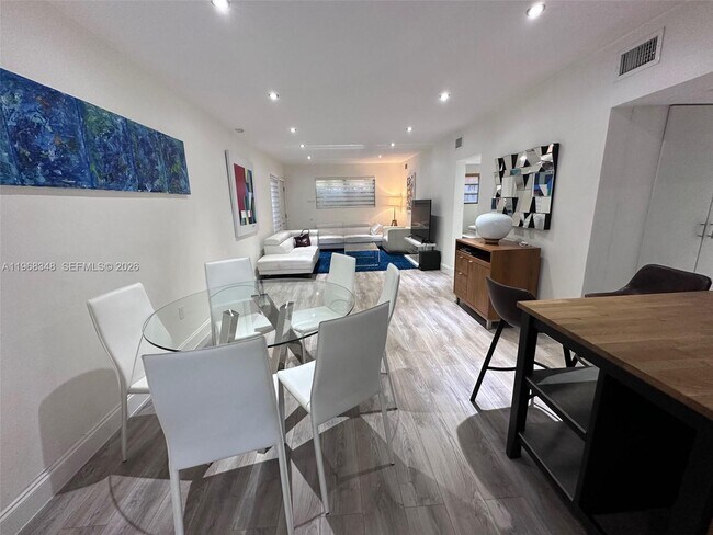 Building Photo - 1341 15th St