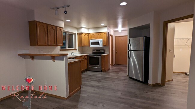 Building Photo - The amenities of an apartment community in...