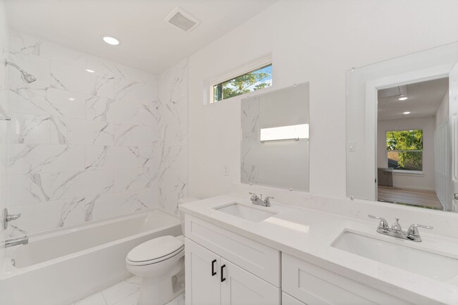 Building Photo - ? Spacious 4BR / 3.5BA Single-Family Home – Move-In Ready! ?