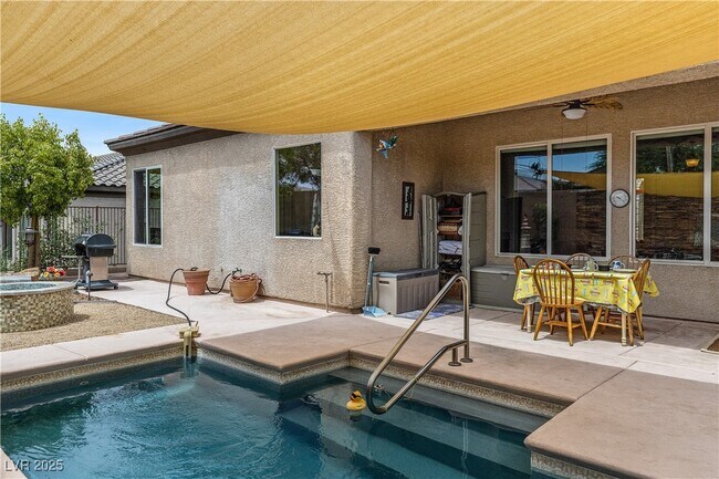 Building Photo - 2611 Savannah Springs Ave