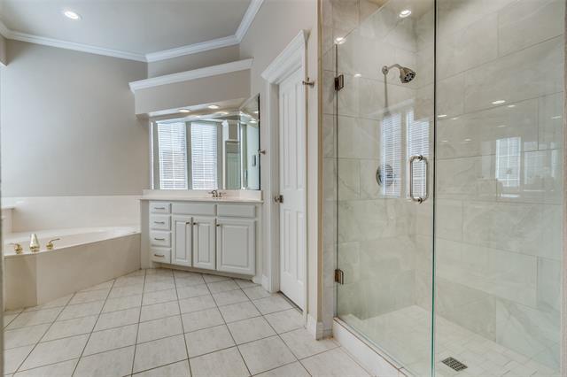 Building Photo - 4009 Stonehollow Way