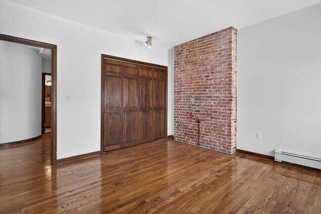 Building Photo - 1103 Washington St