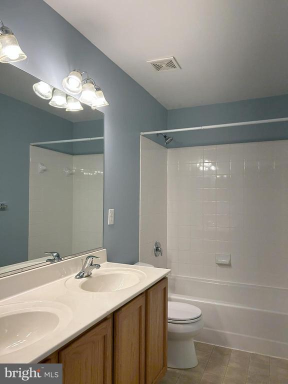 Building Photo - 104 Penns Manor Dr