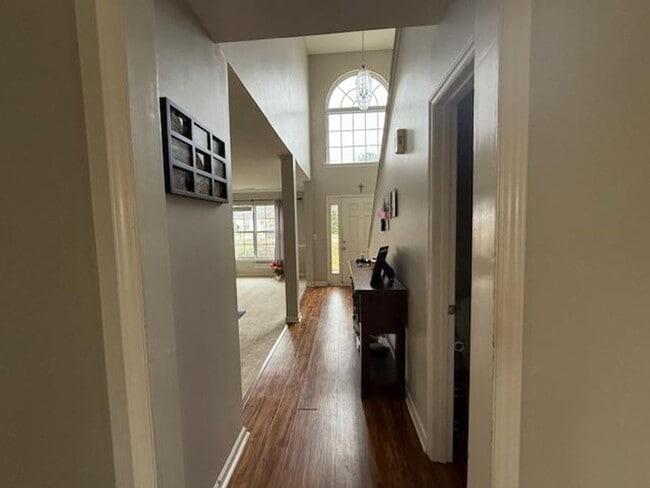 Building Photo - 160 Trevor Ridge Dr