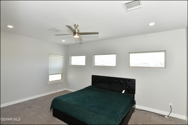 Building Photo - 205 Anglesy Pl