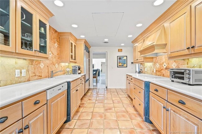 Building Photo - 229 Colony Rd