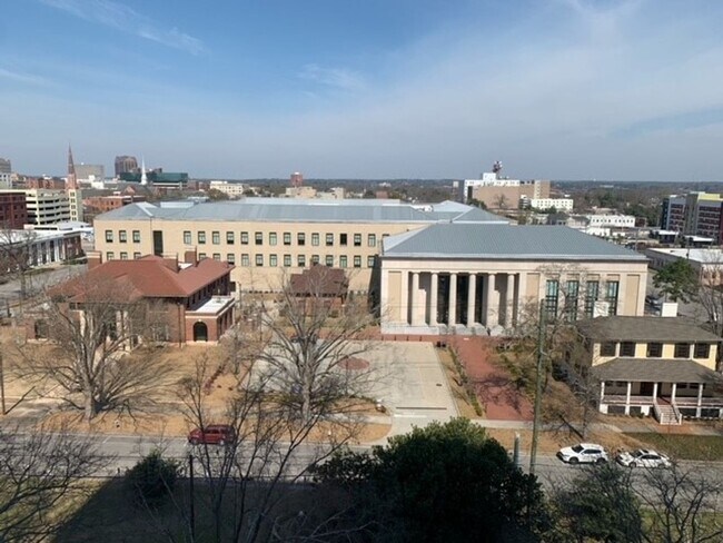 Building Photo - sp102