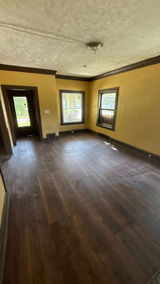 Building Photo - Single Family Home
