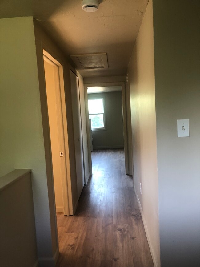 Building Photo - 3207 Alpena St