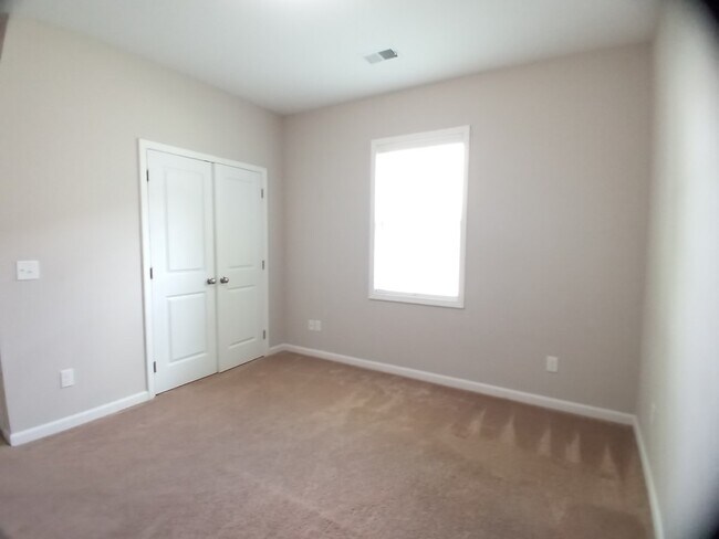 Building Photo - 370 Veranda Dr