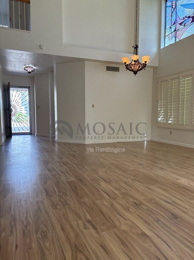 Building Photo - 3933 W Rene Dr