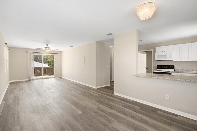 Building Photo - 207 9th St