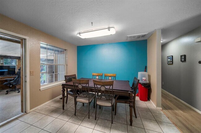 Building Photo - 1829 Ranchwood Dr