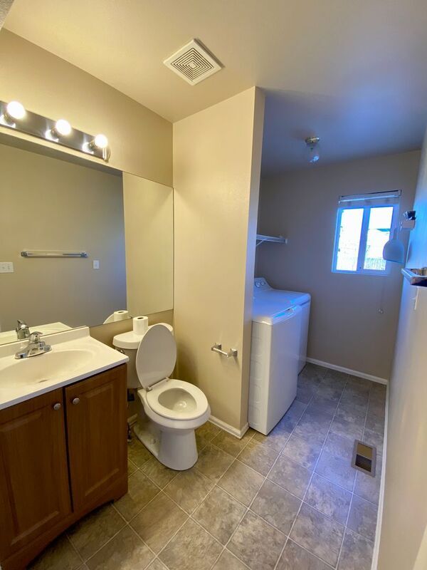 Building Photo - 1048 Scarlet Oak Dr