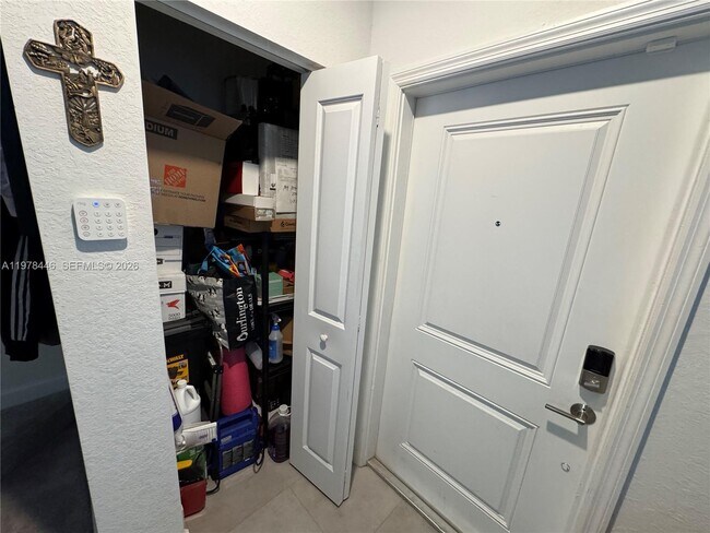 Building Photo - 2604 SE 19th St