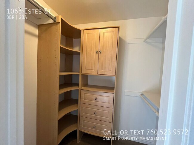 Building Photo - 1065 Estes St