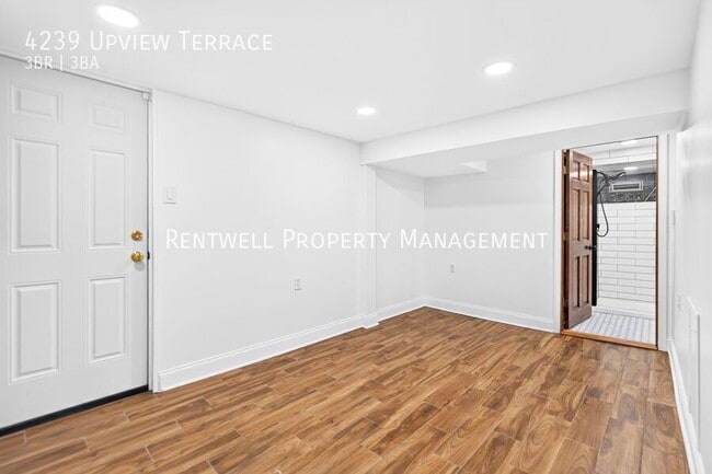 Building Photo - 4239 Upview Ter