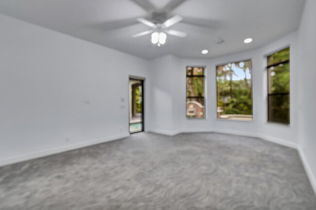 Building Photo - 17798 Cadena Dr