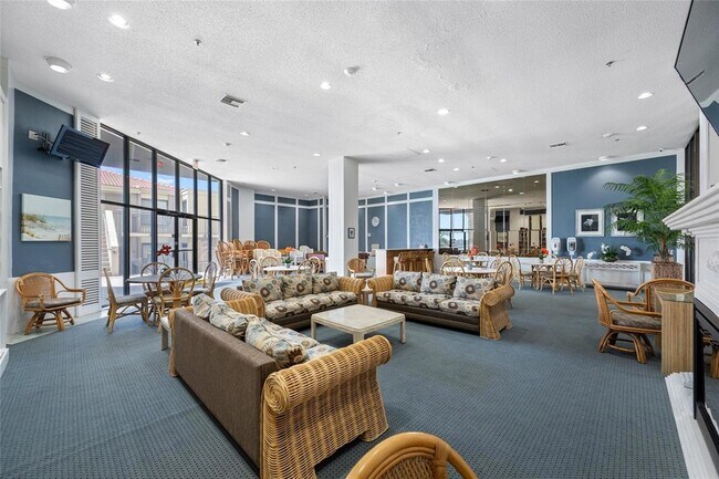 Building Photo - 6372 Palma Del Mar Blvd S