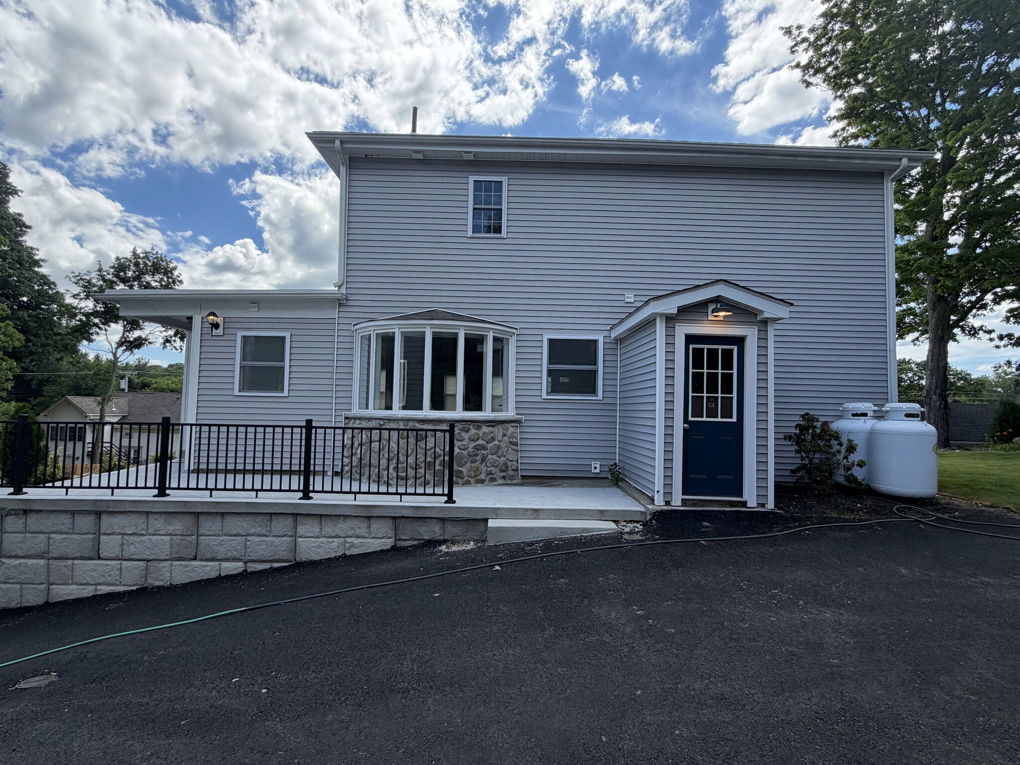 Building Photo - 93 Waterman Ave