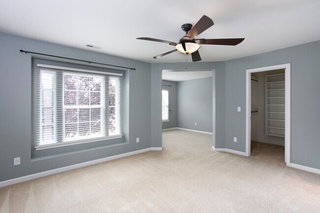 Building Photo - Gorgeous 2 Bedroom Townhome In Great West ...