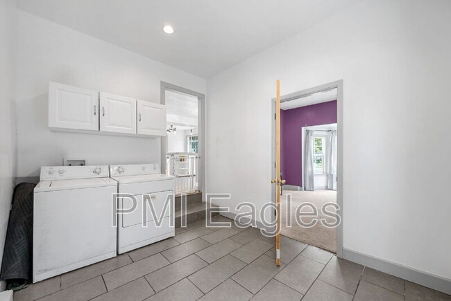 Building Photo - 2721 S Virginia St