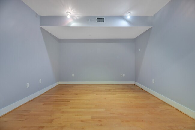 Building Photo - 1425 Rhode Island Ave NW
