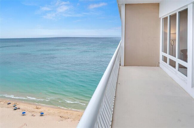 Building Photo - 4020 Galt Ocean Dr