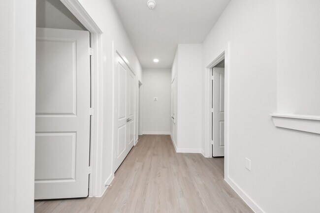 Building Photo - 22042 Ferguson Mdw Ln
