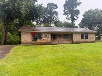 Building Photo - 314 Tammy Lynn Dr
