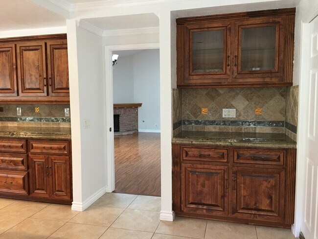 Building Photo - 3317 Vista Rocosa