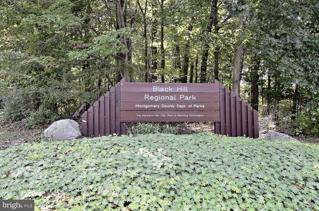 Building Photo - 13950 Estuary Dr