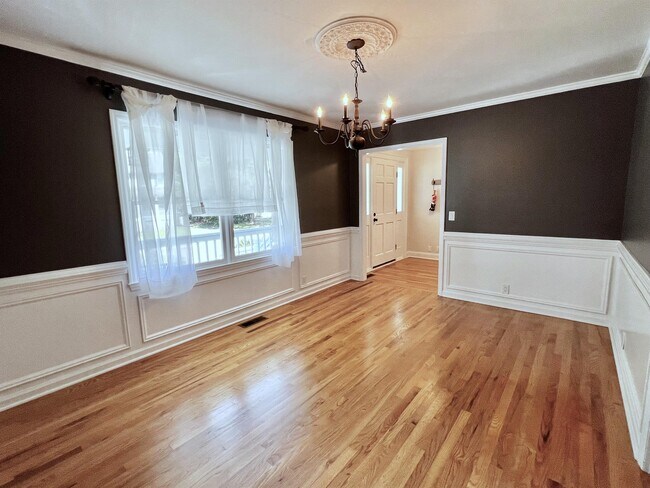Building Photo - 344 Cottage Farm Dr