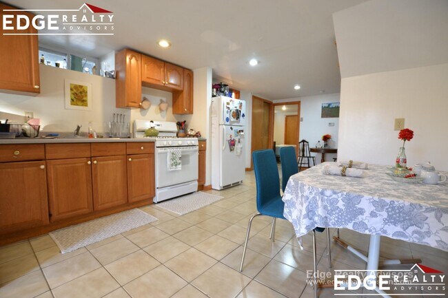 Building Photo - 283 Market St