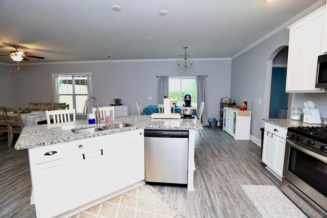 Building Photo - 525 Kittiwake Ln