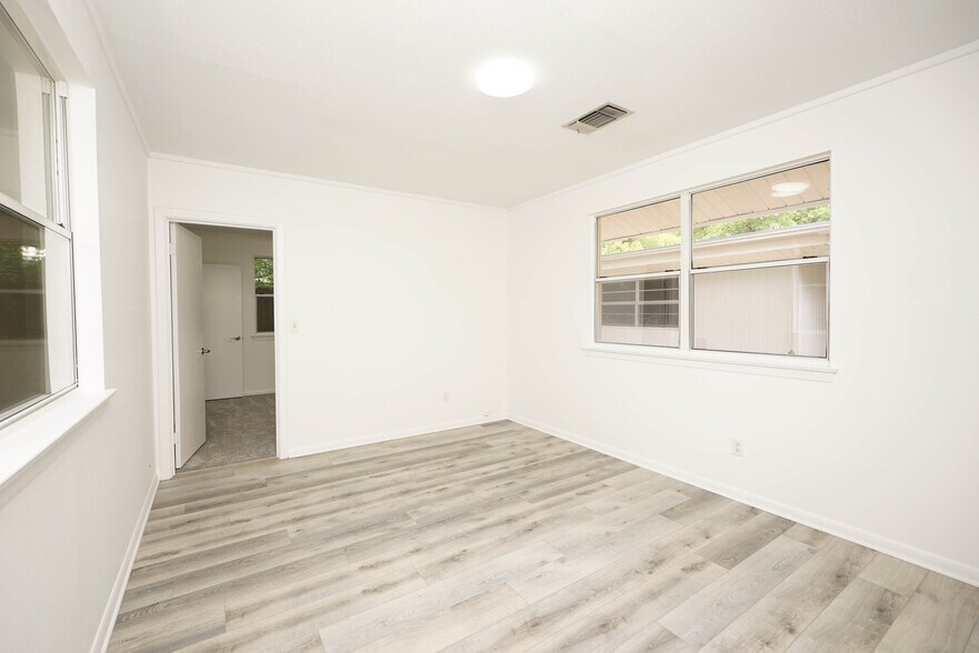 Bedroom - 62 Meigs Dr