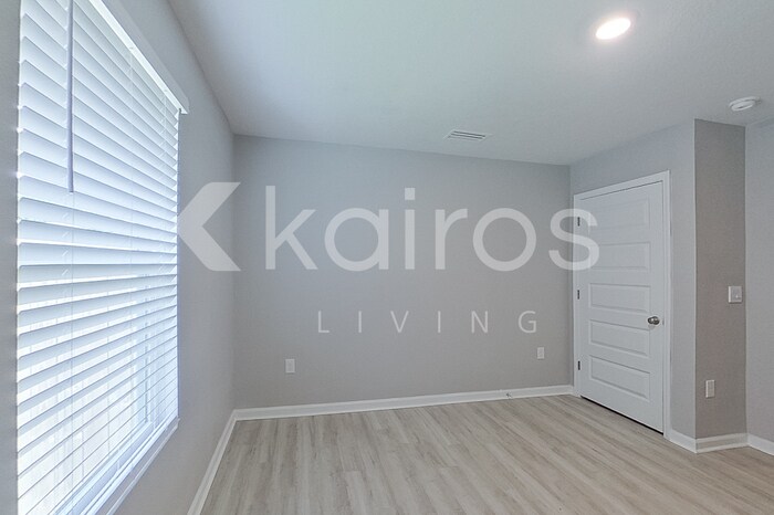 Building Photo - 4624 Malay Cir