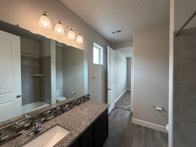 Building Photo - Luxury Single Story 3 Bedroom Plus Office / Sitting Room Recent Construction Available in Exclusi...