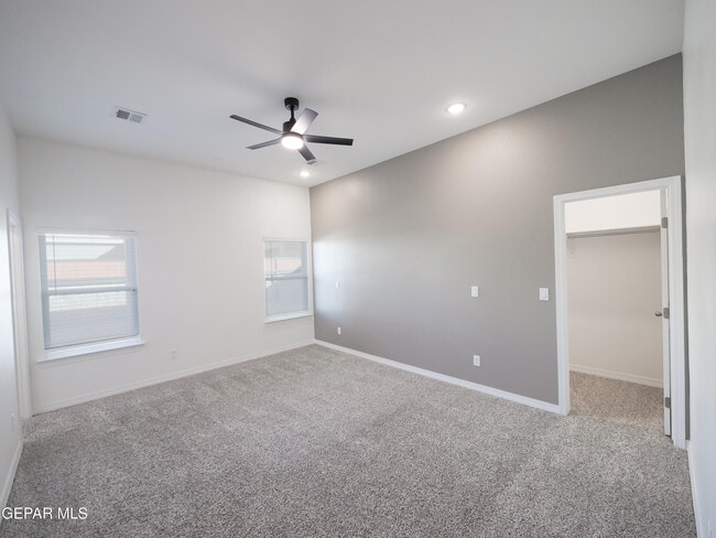 Building Photo - 913 Ada Ln