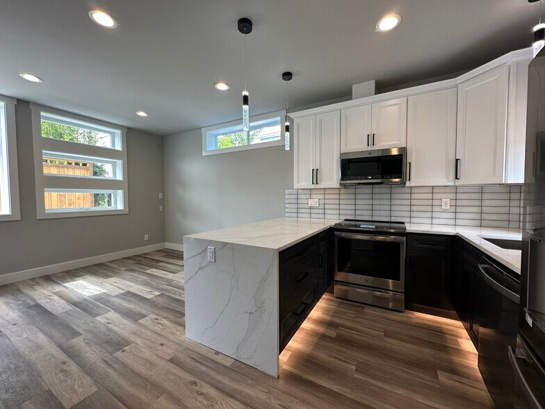 Building Photo - 5509 Brooklyn Ave NE