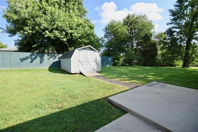 Building Photo - Beautiful 3 Bed, 2 Bath Home, Convenient Location, Close to Fort Knox